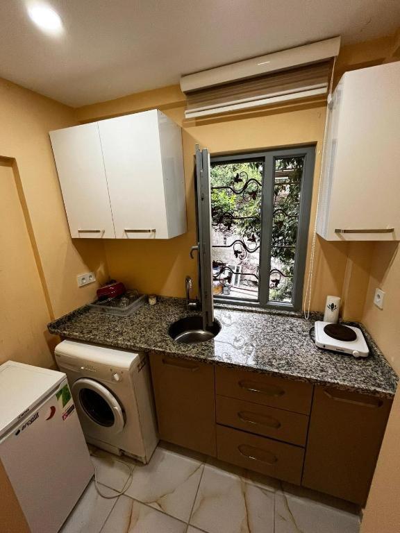 Enes & Suites Inn Истанбул Екстериор снимка
